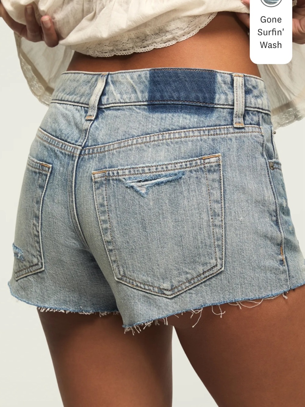 Lucky Brand Mid Rise Festival Denim Shorts in Gone Surfin’ Wash Sz 30 - Picture 2 of 13